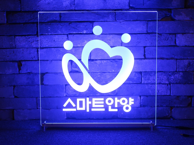 아크릴네온사인 창문간판 윈도우사인 아크릴LED사인 LED아크릴사인 네온사인 아크릴LED LED사인 아크릴사인 포토존077 20200419