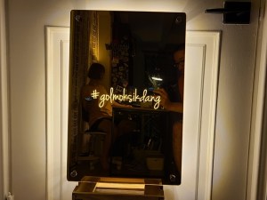 후광간판 LED거울 거울간판 LED조명거울 011 셀카존 포토존 미러사인 거울후광 후광사인 거울디자인