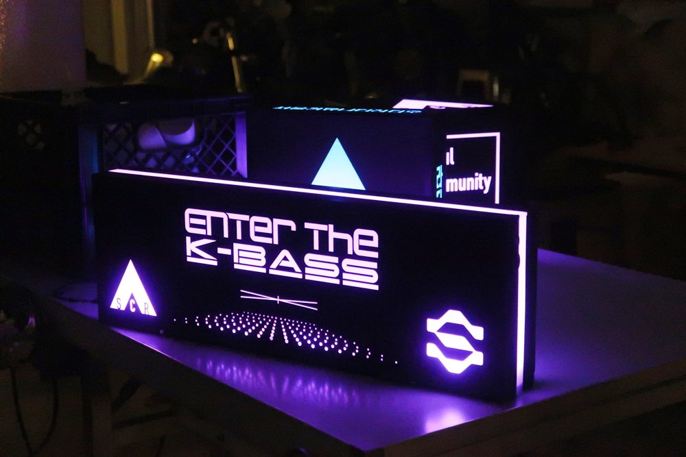 acrylic lightbox 08 logo laser cut interior