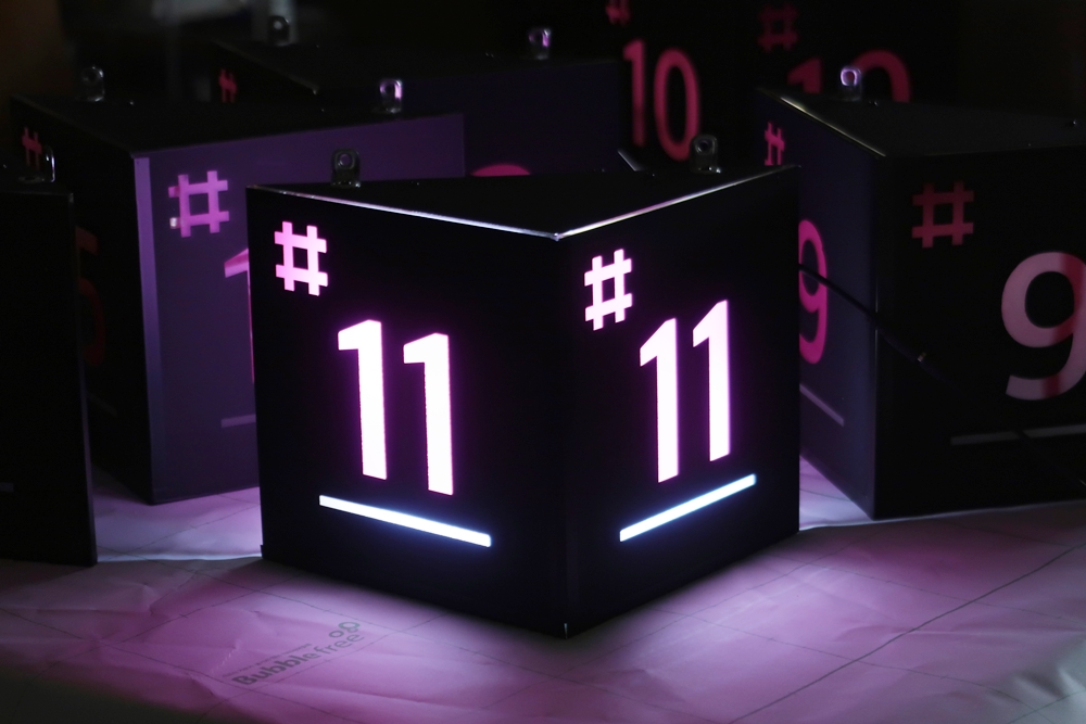 cube sign number led 09 retail display